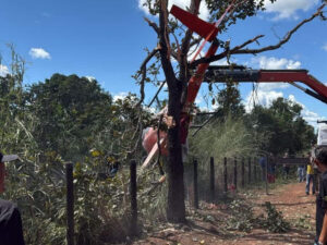 Helicoptero-de-Henrique-e-Juliano-faz-pouso-forcado-em-fazenda-no-Tocantins.jpg