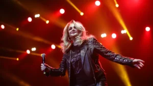 bonnie-tyler-em-apresentacao-no-brasil-1667942850542_v2_900x506.jpg.webp