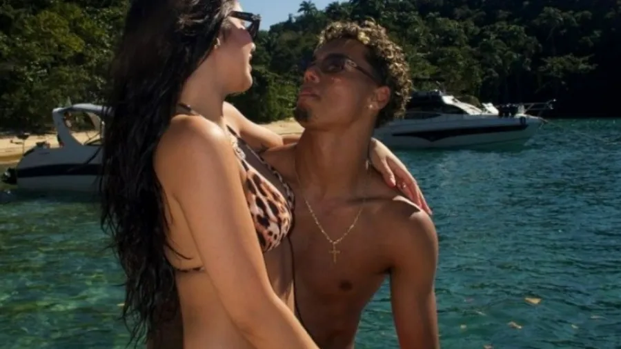 joao-mendes-curte-ferias-com-a-namorada-giovanna-buscacio-1720569666829_v2_900x506.jpg.webp