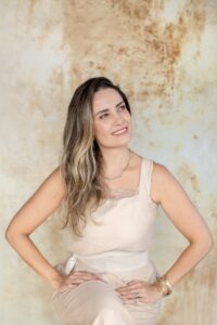 leticia-sozinha-1-1-scaled.jpeg